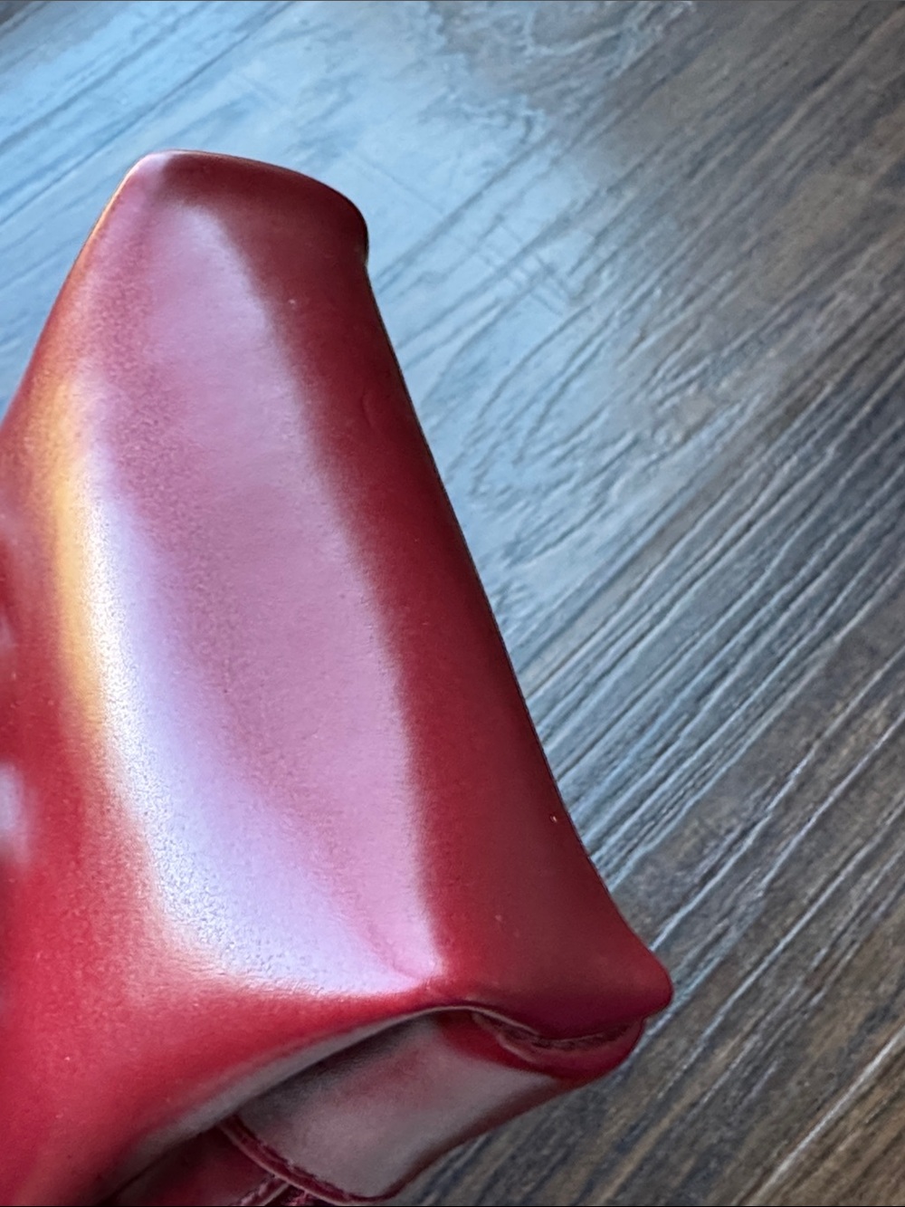 Estee Lauder Red Cosmetic Pouch - Smooth Leatherette Makeup Case - Picture 3 of 5